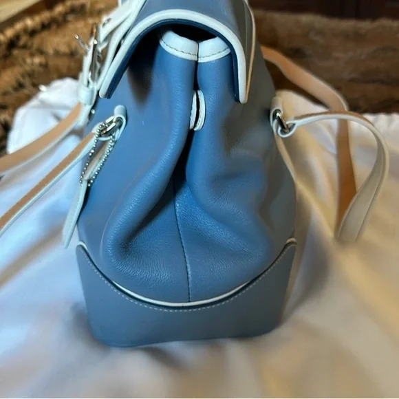 EUC Coach Hampton vintage Bag,Blue & White Leather W/Coach dust bag - Picture 7 of 14